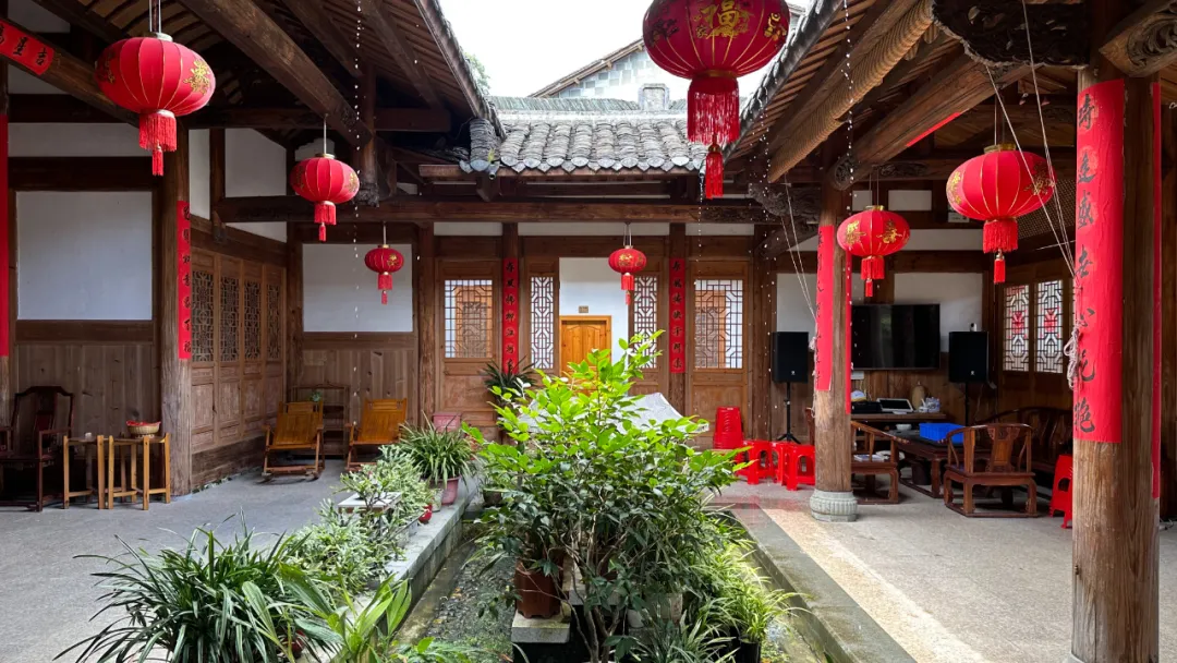 我们所居住的似续堂民居有热情的主人
